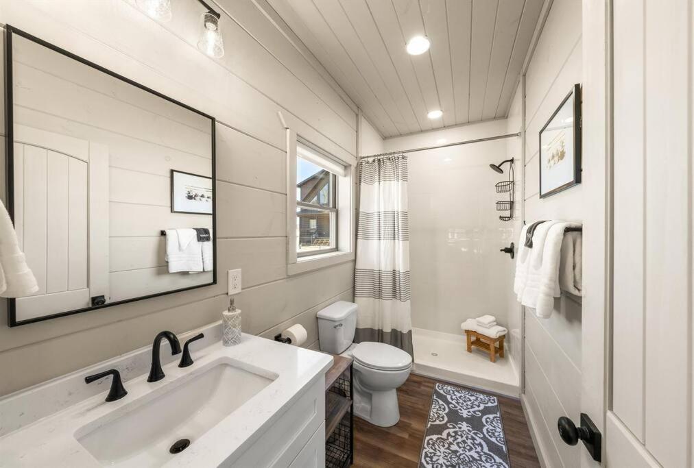 Smoky Fun Cabin Pigeon Forge Bagian luar foto